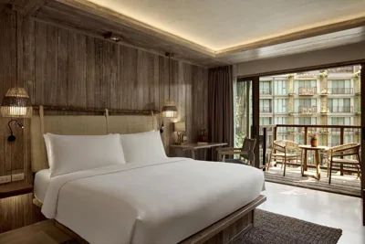 Premium-Kingsize-Zimmer mit Poolblick — Dinso Resort & Villas Phuket, Vignette Collection by IHG